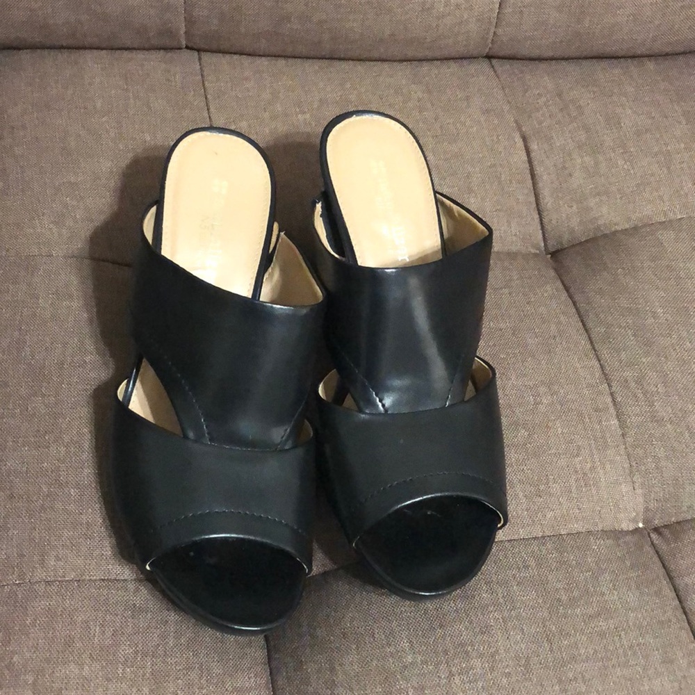 Naturalizer black platforms